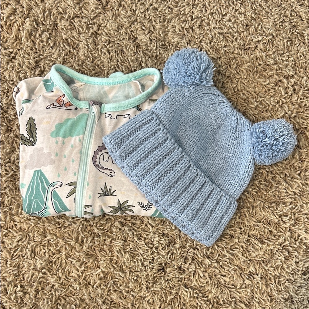 Bestaroo Dinosaur Footie Baby Pajama 6-9M  and One Size Cotton On Knit Beanie